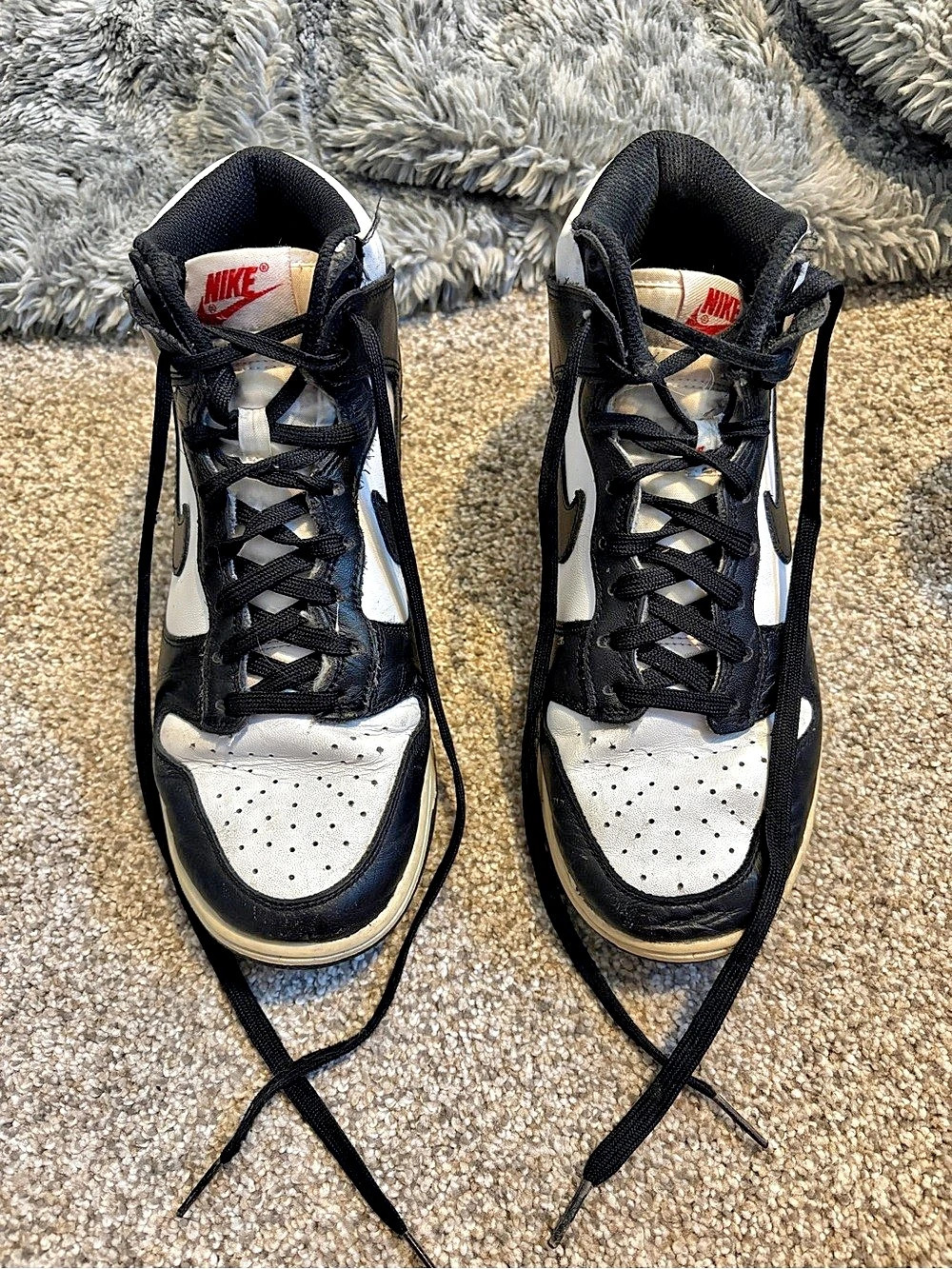 Women’s Nike Dunk Panda High-Top Sneakers Black & White US 8.5